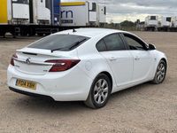 Used Vauxhall Insignia SRi 163 HP (119 kW) 2014 White Hatchback
