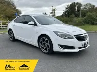 Used Vauxhall Insignia SRi 136 HP (100 kW) 2016 White Hatchback