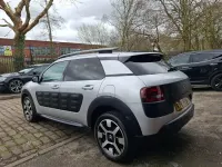 Używany Citroën C4 Cactus Flair 110 KM (80 kW) 2016 Srebrny Hatchback