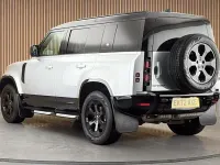 Used Land Rover Defender Dynamic 250 HP (183 kW) 2022 Hakuba silver SUV