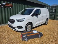 Second-hand Vauxhall Combo 100 CP (73 kW) 2023 Alb Monovolum