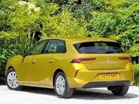 Used Vauxhall Astra Design Edition 110 HP (80 kW) 2022 Yellow Hatchback