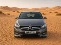 Usado Mercedes B200 Executive 136 HP (100 kW) 2018 Cinzento Monovolume