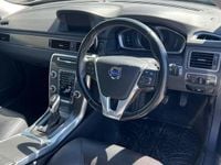 Usado Volvo XC70 SE Lux 215 HP (158 kW) 2016 Preto Carrinha