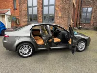 Begagnad Alfa Romeo 159 2011 Grå Sedan