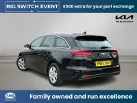 Używany Kia Ceed 138 KM (101 kW) 2025 Czarny Hatchback