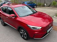 Usado MG ZS SE 130 kW (177 HP) 2022 Vermelho SUV