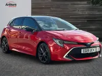 Begagnad Toyota Corolla 181 HK (133 kW) 2019 Röd Halvkombi