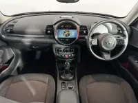 Używany Mini Cooper Clubman Classic 134 KM (98 kW) 2023 Srebrny Kombi