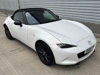 Used Mazda MX5 Inclusive 131 HP (96 kW) 2016 White Cabriolet
