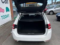 Used Peugeot 308 2019 White Estate