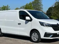 New Renault Trafic 150 HP (110 kW) 2025 Solid  glacier white MPV