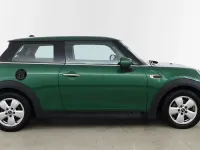 Used Mini Cooper Classic 134 HP (98 kW) 2020 Green Hatchback