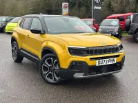 Usado Jeep Avenger EV 114 kW (156 HP) 2023 Amarelo SUV