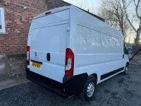 Used Peugeot Boxer Premium 140 HP (102 kW) 2023 White Van