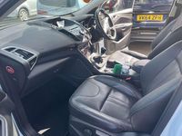 Usado Ford Kuga Titanium X 140 HP (102 kW) 2013 Branco SUV
