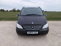Usado Mercedes Viano 115 HP (84 kW) 2009 Preto Monovolume