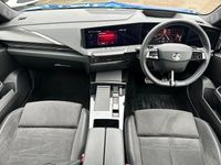 Used Vauxhall Astra Ultimate 128 HP (94 kW) 2024 Blue Hatchback