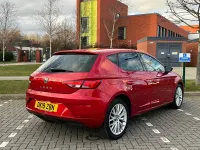 Used Seat Leon SE Dynamic 2019 Red Hatchback