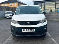 Used Peugeot Partner 131 HP (96 kW) 2019 White MPV