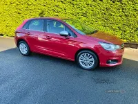 Used Citroën C4 Flair 100 HP (73 kW) 2015 Red Hatchback