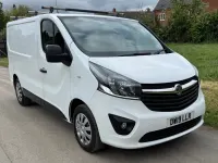 Gebraucht Vauxhall Vivaro Sportive 125 PS (91 kW) 2019 Weiß Van / Kleinbus