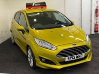 Used Ford Fiesta Titanium 75 HP (55 kW) 2013 Yellow Hatchback