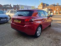 Used Peugeot 308 Active 120 HP (88 kW) 2018 Red Hatchback