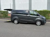 Usado Ford Tourneo Titanium 130 HP (95 kW) 2019 Cinzento Monovolume