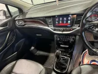 Used Vauxhall Astra Elite 150 HP (110 kW) 2017 Silver Hatchback