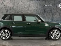 Used Mini Cooper Hatch 134 HP (98 kW) 2017 Green Hatchback