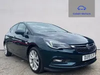 Used Vauxhall Astra Design Edition 125 HP (91 kW) 2019 Green Hatchback