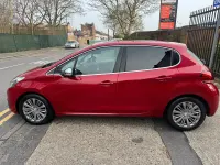 Second-hand Peugeot 208 Allure 82 CP (60 kW) 2016 Roșu Hatchback