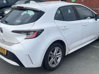 Used Toyota Corolla 116 HP (85 kW) 2019 White Hatchback