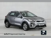 Usado Kia Stonic 100 CV (73 kW) 2025 Gris SUV