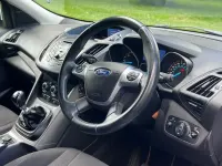 Usado Ford Kuga Zetec 150 CV (110 kW) 2016 Blanco SUV