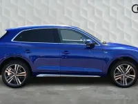 Used Audi Q5 S-Line 261 HP (191 kW) 2022 Ultra blue SUV