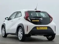 Used Toyota Aygo X PURE 72 HP (52 kW) 2023 White SUV