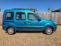 Usado Renault Kangoo Expression 106 HP (77 kW) 2009 Azul Monovolume