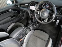 Used Mini Cooper Hatch 136 HP (100 kW) 2021 Red Hatchback