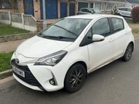 Used Toyota Yaris 111 HP (81 kW) 2020 White Hatchback