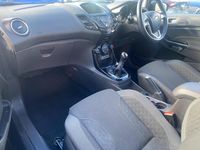 Used Ford Fiesta Zetec 125 HP (91 kW) 2015 Black Hatchback