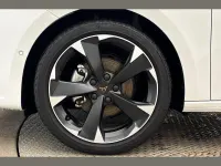 Used Cupra Leon 150 HP (110 kW) 2024 White Hatchback