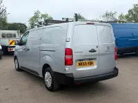 Używany Peugeot Expert 120 KM (88 kW) 2019 Srebrny Van