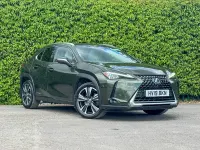Usado Lexus UX 184 HP (135 kW) 2019 Verde SUV