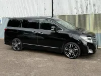 Usado Nissan Elgrand 2024 Negro Monovolumen