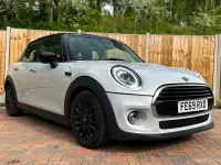 Używany Mini Cooper Classic 2019 Srebrny Hatchback