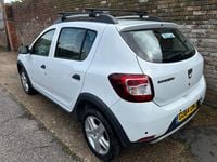 Used Dacia Sandero Lauréate 2014 White Hatchback