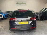 Used VW Passat SEL 150 HP (110 kW) 2022 Black Estate