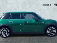 Used Mini Cooper Exclusive 136 HP (100 kW) 2023 Green Hatchback